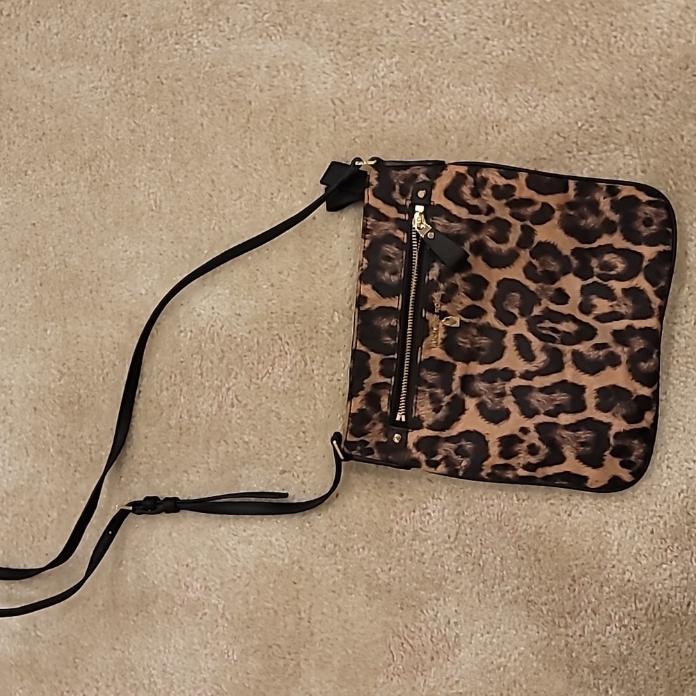 Michael Kors crossbody black/brown animal print medium size
